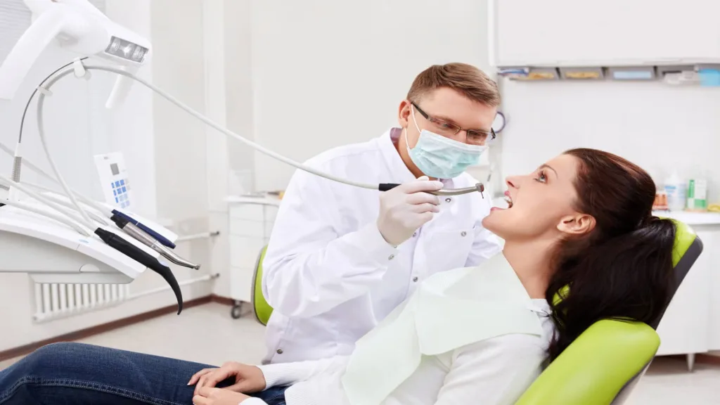 Dental cleaning with air flow